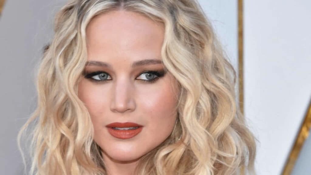 Αποκαλύπτοντας τα 9 μυστικά για ένα τέλειο στυλ όπως της Τζένιφερ Λόρενς